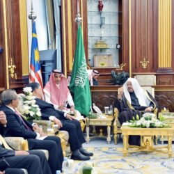 الأمير حسام بن سعود يدشن المنصة الرقمية الموحدة للطرق بمنطقة الباحة