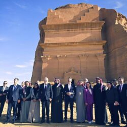 بالصور.. المستشار بالديوان الملكي عبدالله القرني يحتفل بزواج ابنه سلمان بمدينة الرياض