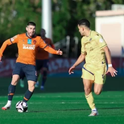 الهلال يكتسح الأخدود برباعية في دوري روشن