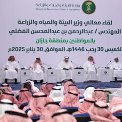 “وزير الموارد البشرية” يعقد عددًا من اللقاءات على هامش المؤتمر الدولي لسوق العمل