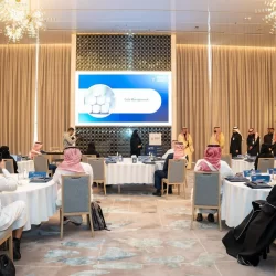 الأمير عبدالعزيز بن سعود ووزير الداخلية المصري يبحثان مسارات التعاون الأمني القائم