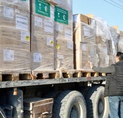 القادسية يضرب الرائد بثنائية في دوري روشن