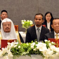 وزير الصناعة والثروة المعدنية يبحث الفرص الاستثمارية المشتركة مع أبرز شركات التعدين الهندية