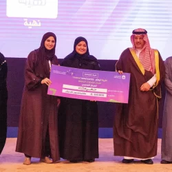 نائب أمير منطقة مكة المكرمة يدشن 70 بوابة إلكترونية في مطار الملك عبدالعزيز الدولي