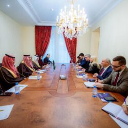 سمو وزير الحرس الوطني يطلع على أبرز الحلول الرقمية في “ليب 2025”