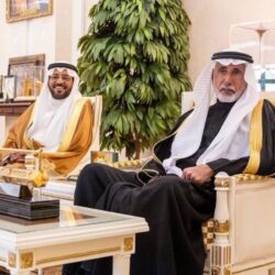 مركز الملك سلمان للإغاثة يوزّع 594 سلة غذائية في مديرية الروضة بمحافظة شبوة