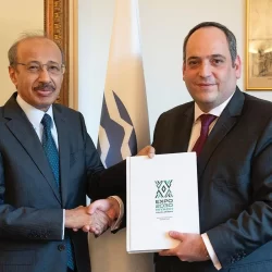 سمو وزير الخارجية يلتقي وزير الخارجية الكويتي