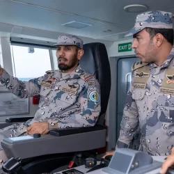 وزير الإعلام يُكرّم الفريق المنفذ لأول عملية زراعة قلب باستخدام الروبوت في العالم