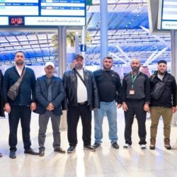 فتيات الكشافة السعودية.. روح وثّابة في خدمة المعتمرين في رمضان