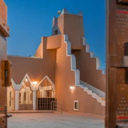 النائب العام يتفقد نيابة الحرم المكي ويؤكد تسهيل الإجراءات العدلية للمعتمرين والزوار