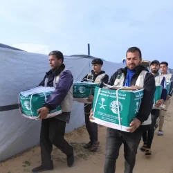 سمو وزير الخارجية يلتقي وزير خارجية إيران