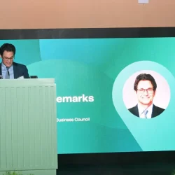 النفط يسجل زيادة بأكثر من 3 بالمئة