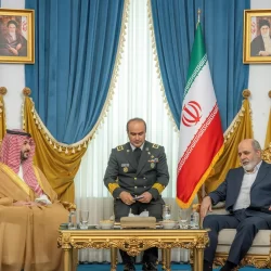 سمو وزير الدفاع يلتقي رئيس هيئة الأركان العامة للقوات المسلحة الإيرانية