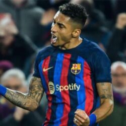 الرياض يسقط في فخ التعادل أمام الفتح رغم تألق سليماني