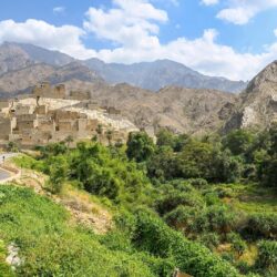 ضبط مقيمًا مخالفًا لنظام البيئة لتلويثه البيئة بحرق مخلفات عشوائية في منطقة مكة المكرمة