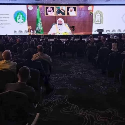 وزير الموارد البشرية والتنمية الاجتماعية يشهد توقيع 9 اتفاقيات تنموية في القصيم