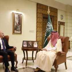 تقويم التعليم توقع اتفاقيات مع (8) شركات تعليمية للاعتماد المدرسي للمدارس الأهلية والعالمية