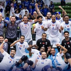 ممر شرفي من لاعبي التعاون للأهلي بعد تحقيق بطولة النخبة الآسيوية