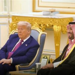 الأمير حسام بن سعود يُكرّم 32 مدرسة بتعليم الباحة حازت على مستوى التميز المدرسي على مستوى المملكة