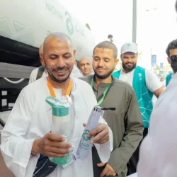 حرس الحدود بمنطقة المدينة المنورة ينقذ مواطنًا من الغرق أثناء ممارسة السباحة