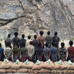 “الشؤون الإسلامية” توزع هدية خادم الحرمين الشريفين من المصاحف على الحجاج المغادرين عبر منفذ حالة عمار