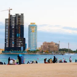 بالفيديو.. الشهري يروي موقفًا من طفولته في أول أذان له: “عطيتهم تكبيرات العيد.. وجاني كف!”