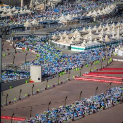 ضيوف الرحمن.. جمعتهم المشاعر المقدسة باختلاف عاداتهم وتقاليدهم ولغاتهم