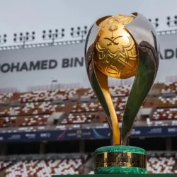 الشؤون الإسلامية تواصل توزيع هدية خادم الحرمين الشريفين من المصحف الشريف عبر مطار الملك عبدالعزيز الدولي بجدة