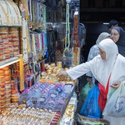 بـ”الروبوت الجراحي”.. إنقاذ حاجة صينية من استرواح صدري مع التهاب رئوي حاد بمدينة الملك عبدالله الطبية