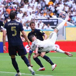 فلكية جدة ترصد بقعة وردية في سماء شمال غرب المملكة