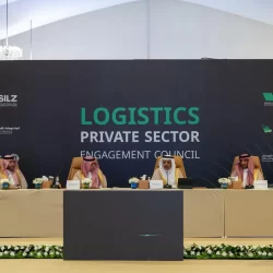 خادم الحرمين الشريفين يكرم المواطن ماهر الدلبحي بوسام الملك عبدالعزيز ومكافأة مالية مليون ريال تقديرًا لبطولته