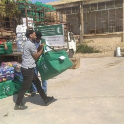 الأمير عبدالعزيز بن سعود يتابع سير العمل في وكالة وزارة الداخلية للأحوال المدنية