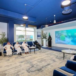 نائب أمير منطقة مكة المكرمة يستقبل وزير التعليم