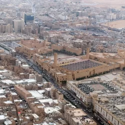 نائب أمير منطقة مكة المكرمة يؤدي صلاة الغائب على سماحة المفتي العام للمملكة