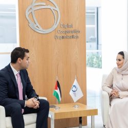 هيئة الاتصالات والفضاء والتقنية تطلق”دليلًا عالميًّا شاملًا لتطوير السياسات والتنظيمات لإدارة النفايات الإلكترونية”