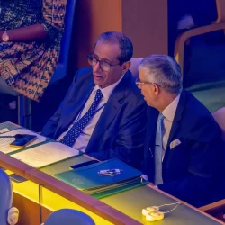 مبنى إمارة منطقة الباحة يتوشّح باللون الأخضر احتفاءً باليوم الوطني