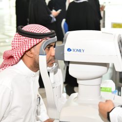 أمير منطقة الباحة يترأس اجتماعًا لمناقشة إستراتيجية ترويج وإبراز الممكنات والمسارات السياحية في المنطقة