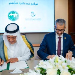 حرس الحدود بمنطقة المدينة المنورة ينقذ مواطنين تعطلت واسطتهما البحرية في عرض البحر