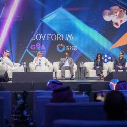 السواحه يجتمع بعدد من المستثمرين في الولايات المتحدة لتعزيز الشراكات ودعم الاستثمارات التقنية في المملكة