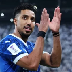 توقيع عقود مشاريع وصيانة ببلدية القنفذة