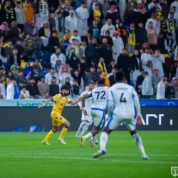 النصر يهزم الخليج 4-1 ويعزز صدارته للدوري