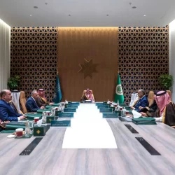 وزير الصناعة والثروة المعدنية يبحث الفرص الاستثمارية المشتركة في الصناعات المتقدمة مع الصين