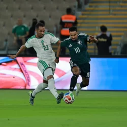 خادم الحرمين الشريفين يتلقى رسالة خطية من ملك مملكة البحرين