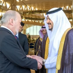 نائب أمير مكة يرأس اجتماعًا للاطلاع على جهود اللجنة الوطنية للتطوير العقاري