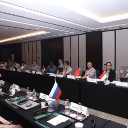 مركز الملك سلمان للإغاثة يضع حجر الأساس لمشروع إنشاء (200) وحدة سكنية للمتضررين من الفيضانات في مدينة كسمايو بالصومال