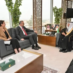 نائب أمير منطقة مكة المكرمة يستقبل وفداً من أعضاء مجلس الشورى