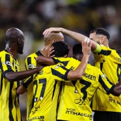 ناويا إينوي يحافظ على لقبه العالمي في “ليلة الساموراي”