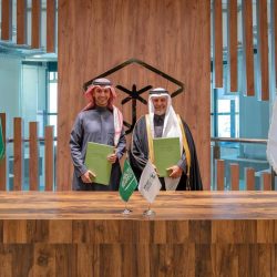 محافظ جدة يستقبل المدير العام للقطاع الغربي بالشركة الوطنية للإسكان (NHC)