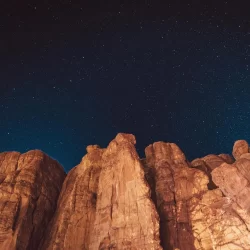 أمير منطقة المدينة المنورة يستقبل الرئيس التنفيذي لهيئة المحتوى المحلي والمشتريات الحكومية