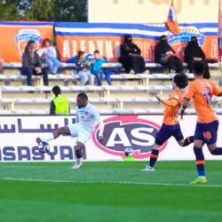 الأهلي يتغلب على الخلود ويقفز لوصافة روشن